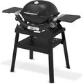 Weber Q 1200N Gasgrill mit Seitentischen und Stand/Kompakter Grill, 1290 cm² Grillfläche, 2,93 kW, Platz für bis zu neun Burger gleichzeitig